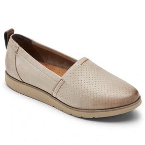 Cobb Hill Laci flats tan size 7